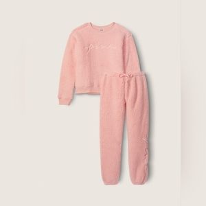 SALE 🩷 Sherpa Campus Crew & Classic Pant Set